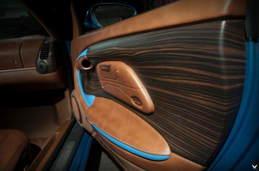 Детали интерьера Porsche 911 Carrera Cabriolet by Vilner 2020 года  (фото 20 из 21)